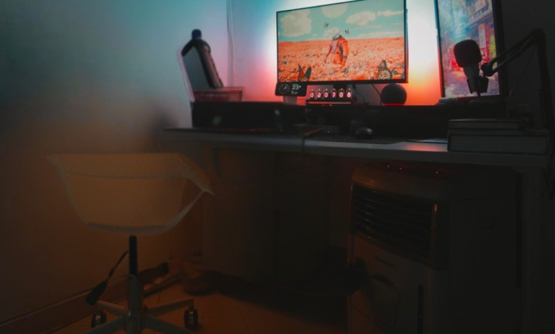 desk-to-blank-wall