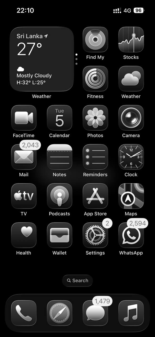 grey-scale-iphone